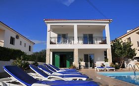 Lula Villa